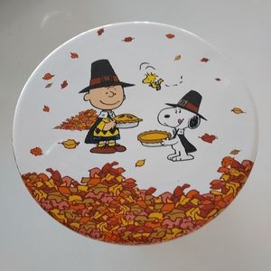 Peanuts Thanksgiving cake stand